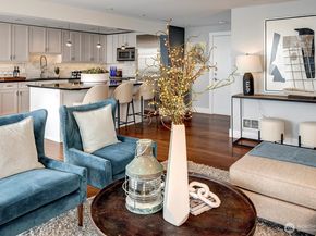 3717 Beach Drive SW 207, Seattle WA 98116
