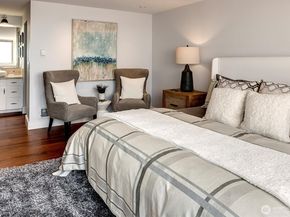 3717 Beach Drive SW 207, Seattle WA 98116