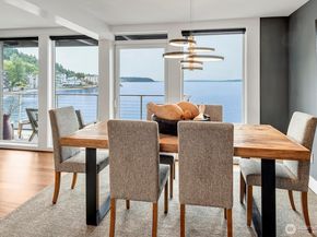 3717 Beach Drive SW 207, Seattle WA 98116