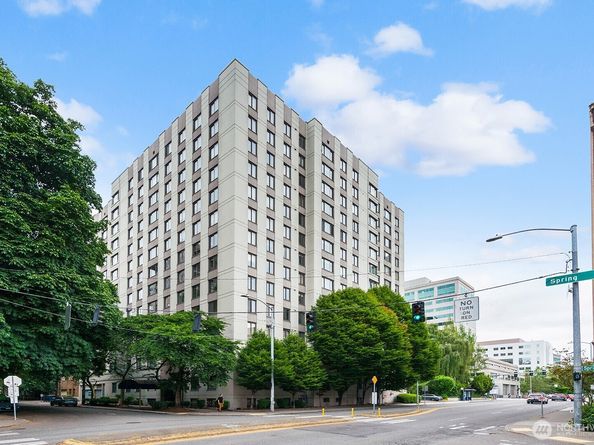 1105 Spring Street 407, Seattle WA 98104