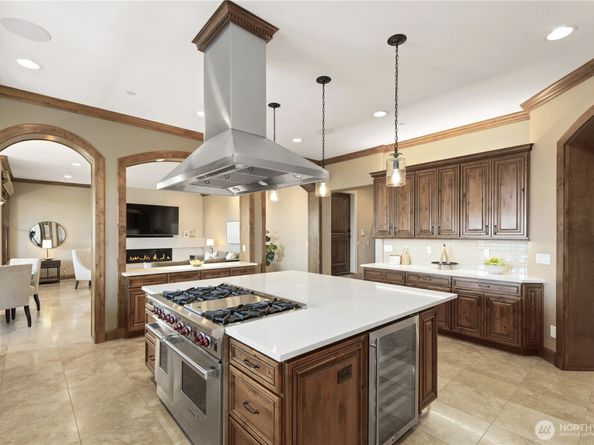 435 8th Avenue W, Kirkland WA 98033
