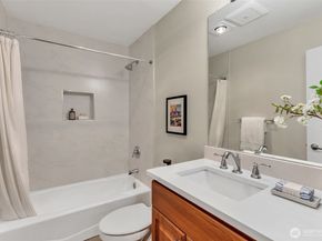 9009 Avondale Road NE D107, Redmond WA 98052