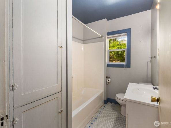 401 23rd Avenue E, Seattle WA 98112