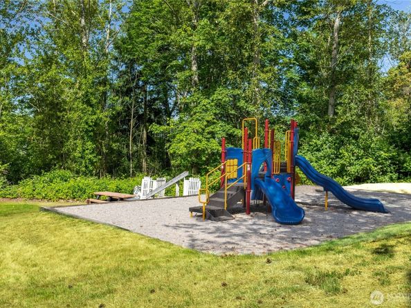 975 Aberdeen Avenue NE G203, Renton WA 98056