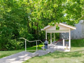 975 Aberdeen Avenue NE G203, Renton WA 98056