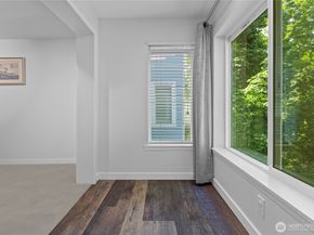 975 Aberdeen Avenue NE G203, Renton WA 98056