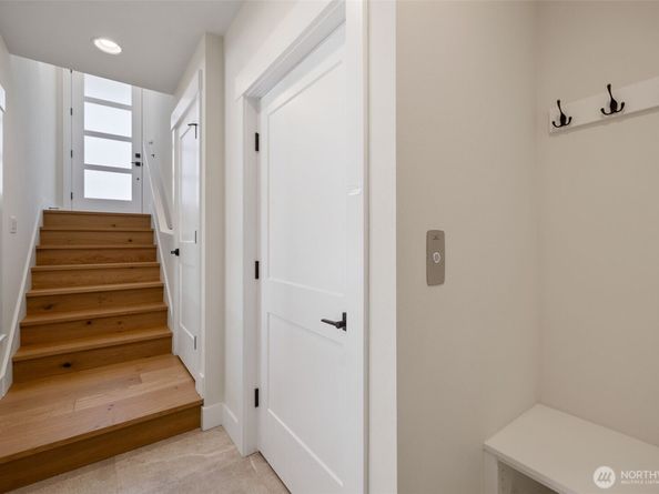 15001 NE 8th Street, Bellevue WA 98007
