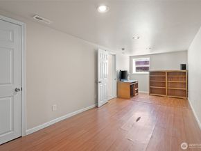 902 Hewitt Avenue, Bremerton WA 98337