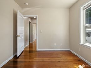 902 Hewitt Avenue, Bremerton WA 98337