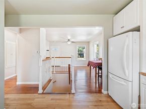 902 Hewitt Avenue, Bremerton WA 98337