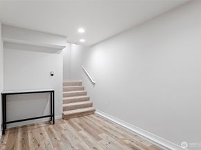 1120 156th Ave SE, Bellevue WA 98007
