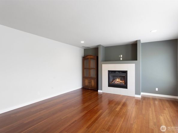 1120 156th Ave SE, Bellevue WA 98007