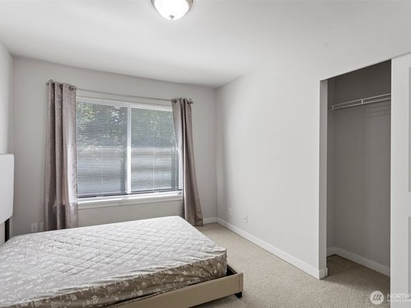 1120 156th Ave SE, Bellevue WA 98007