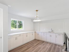 1120 156th Ave SE, Bellevue WA 98007