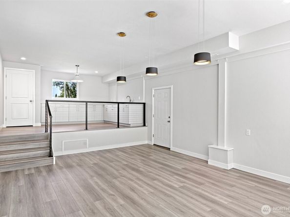 1120 156th Ave SE, Bellevue WA 98007