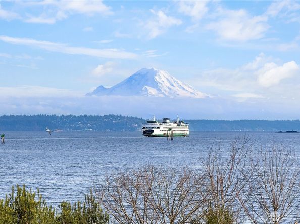 1237 Hawley Way NE, Bainbridge Island WA 98110