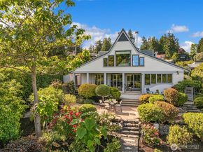 1237 Hawley Way NE, Bainbridge Island WA 98110