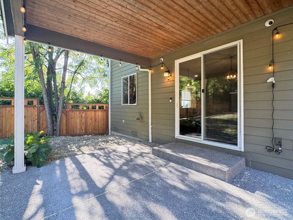 4339 S 160th Street, Tukwila WA 98188