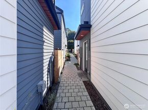 1042 S Donovan Street 5, Seattle WA 98108