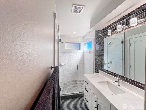 1042 S Donovan Street 5, Seattle WA 98108