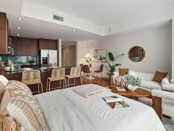 900 Lenora Street 702, Seattle WA 98121