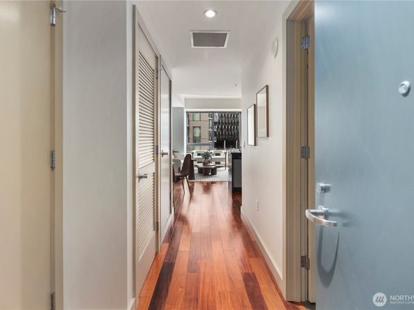 900 Lenora Street 702, Seattle WA 98121