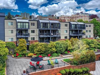 275 W Roy Street