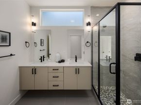 4518 B 33rd Avenue S, Seattle WA 98118