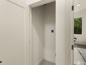 4518 B 33rd Avenue S, Seattle WA 98118