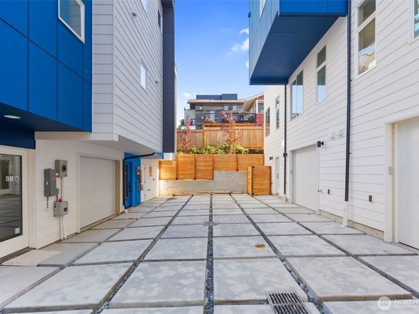4518 B 33rd Avenue S, Seattle WA 98118