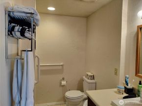 21926 Vashon Highway SW, Vashon WA 98070