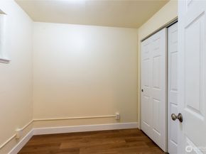 4733 40th Avenue NE 4733, Seattle WA 98105