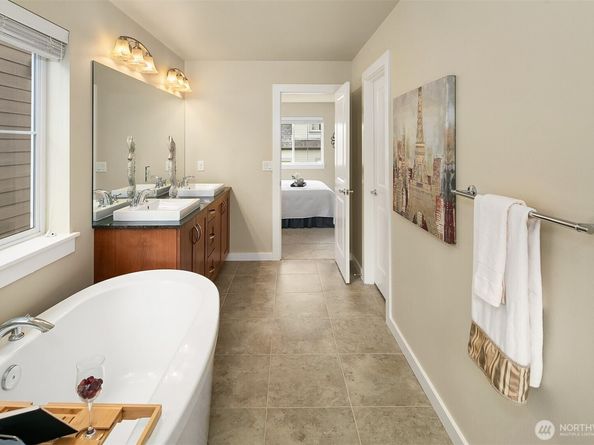 365 NE Denny Way, Issaquah WA 98029