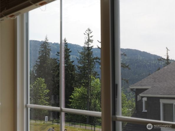 365 NE Denny Way, Issaquah WA 98029