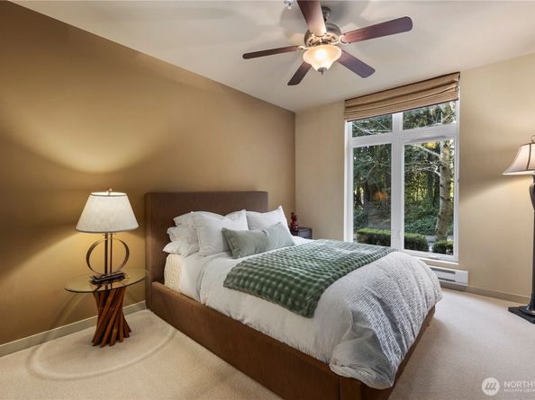 150 102nd Avenue SE 213, Bellevue WA 98004