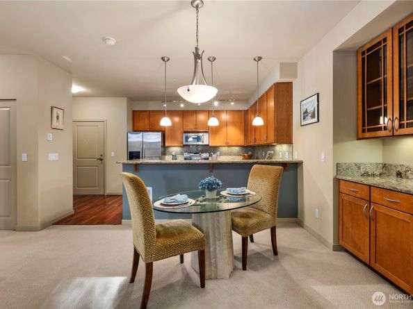 150 102nd Avenue SE 213, Bellevue WA 98004