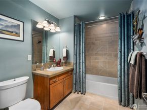150 102nd Avenue SE 213, Bellevue WA 98004