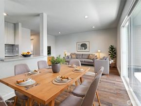 12429 NE 130th Court G201, Kirkland WA 98034