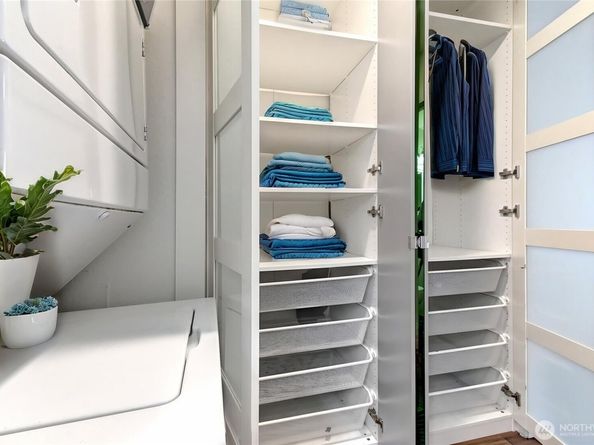 12429 NE 130th Court G201, Kirkland WA 98034