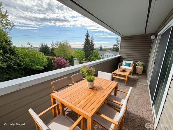 12429 NE 130th Court G201, Kirkland WA 98034