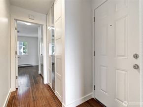 12429 NE 130th Court G201, Kirkland WA 98034