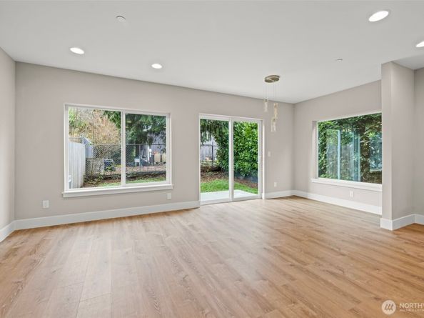 13055 2nd Avenue S A, Burien WA 98168