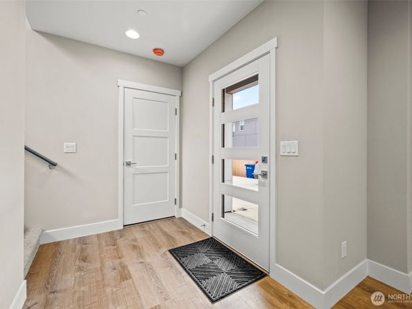 13055 2nd Avenue S A, Burien WA 98168