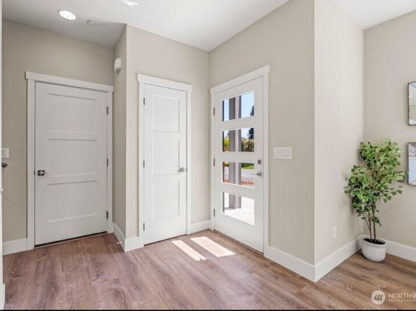13055 2nd Avenue S A, Burien WA 98168