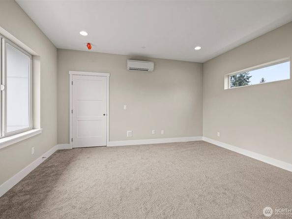 13055 2nd Avenue S A, Burien WA 98168