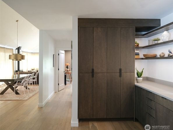 5932 California Avenue SW, Seattle WA 98136
