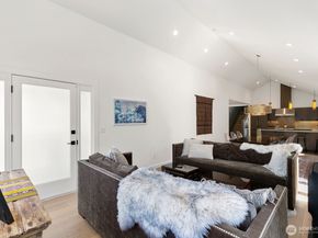 5932 California Avenue SW, Seattle WA 98136