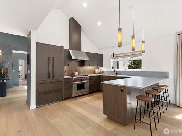5932 California Avenue SW, Seattle WA 98136