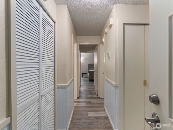 2534 S 317th Street 103, Federal Way WA 98003