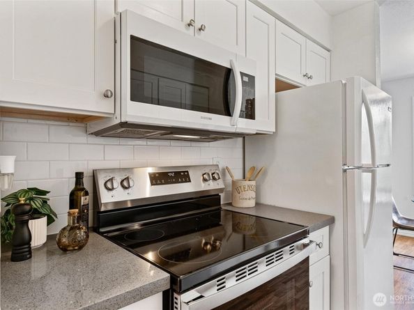 12611 NE 145th Place H81, Kirkland WA 98034